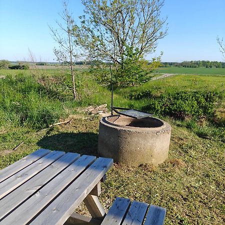 Hustugu Gard Villa Orsundsbro Kültér fotó