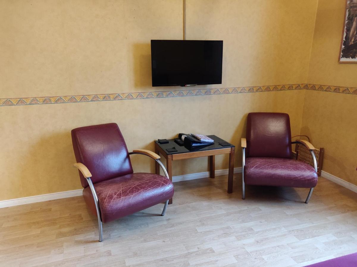 Hustugu Gard Villa Orsundsbro Kültér fotó